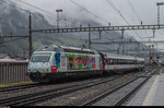 Re 460 099 wirbt seit dem 8. April 2016 für  Die Mobiliar . Es ist bereits die fünfte Gottardo-2016-Werbelok. Hier erreicht sie mit dem Extrazug aus Bern Erstfeld, wo sie im Depot auf den Namen  Mobiliar-Zukunftslok  getauft wird.
Die unterschiedlichen Seiten der Lok wurden von Kindern aus allen vier Sprachregionen der Schweiz gestaltet.