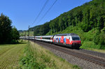 Re 460 048 mit einem IR am 24.06.2016 bei Tecknau.
