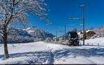 BLS Re 465 008 / Spiezmoos Süd, 3. Dezember 2023<br>
GoldenPass Express Montreux - Zweisimmen - Interlaken Ost
