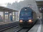 bls - Gterzug der bls mit der 465 017-2 + 465 ... bei der Durchfahrt im Bahnhof von Roggwil-Wynau am 30.11.2008