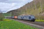 Re 465 007 + 012 mit KLV-Zug am 24.04.2012 bei Tecknau