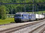 BLS - 465 009-9 mit 465 007 vor Güterzug bei der einfahrt im Bahnhof Wynigen am 20.05.2014