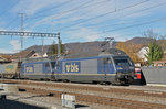 Doppeltraktion, mit den BLS Loks 465 012-3 und 465 002-4.