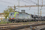 Re 475 403-2 durchfährt den Bahnhof Pratteln. Die Aufnahme stammt vom 28.10.2017.