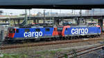421 397-1 und 482 034-6 der SBB Cargo fahren in Richtung Dresden-Hauptbahnhof.