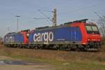 SBB Cargo 482 015 und SBB Cargo 482 002 am 7.4.10 abgestellt in Duisburg Ruhrort Hafen