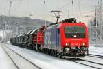 482 040-3 mit einer Mak G1206 und Güterzug am Haken in Köln-West 18.12.2010 