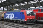 Re 482 018-9 der SBB CARGO zieht einen Kesselwagenzug durch den Aachener Hauptbahnhof (30.08.2011)
