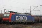 Die SBB Cargo 482 019 war am 10.3.12 abgestellt in Duisburg-Ruhrort Hafen.