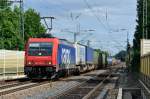 482 045-2 mit einem gemischten Güterzug bei der Durchfahrt in Sünching, 07.08.2012