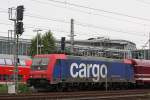 SBB Cargo 482 047 am 30.6.13 beim Halt in Düsseldorf-Flughafen.DIe Lok stellte dort einen Sonderzug bereit.
