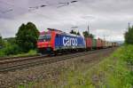 482 043-7 von sbbcargo ist am 10.06.15 mit einen Containerzug in Richtung Süden bei Fulda unterwegs.