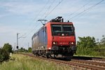 Am 13.05.2015 fuhr Re 482 013-0 als Lokzug bei Hügelheim gen Basel.
