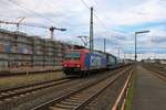 SBB Cargo Bombardier Traxx 482 034-6 mit KLV Zug in Bad Vilbel Bhf 