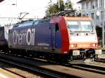 SBB Cargo - 482 028-8 mit Teilwerbung vor Gterzug im Bahnhof von Arth-Goldau am 23.02.2008