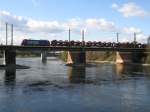 SBB Gterzug auf der Moselbrcke in Koblenz (12.10.09)