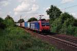 482 010 mit einem Containerzug in Hannover Limmer