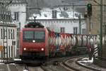 482 009-8 bei der Durchfahrt in Linz am Rhein 5.1.2011