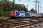 482 005-6 von SBB-Cargo kommt mit einem gemischten LKW-Zug aus Richtung Koblenz und fhrt durch Kln-Gremberg nach Kln-Eifeltor bei Sommerwetter.
11.8.2011