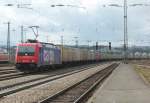 Re 482 042-9 der STEG zieht einen Holzhackgutzug am 12.04.2012 durch Kaiserslautern