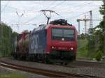 In bester Kurvenlage durchfhrt die Schweizer Cargo Lok 482 026-2 mit ihrer Fracht am Haken Eschweiler mit Fahrziel Aachen West. 5.Juni 2012.