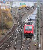 SBB Chargo 482 039  mit Gterzug am 10.11.2012 bei der Einfahrt in den Fuldaer Bahnhof.

