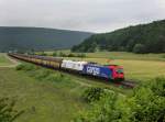 Die Re 482 036 und ein ER 20 mit einem Autozug am 02.06.2012 unterwegs bei Harrbach.