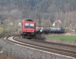 Hier noch die 482 045-2, die am Zugschluss eines Kesselwagenzuges in Richtung Bebra hing, der von 183 500 der MGW bespannt wurde. Aufgenommen am 21.04.2013 zwischen Ludwigsau-Friedlos und Mecklar.