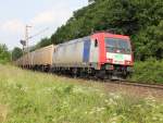 SETG 482 042-9 mit Hackschnitzel-Zug in Fahrtrichtung Sden.