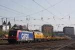 SBB Cargo 482 027 zog am 24.4.13 die DBG/Bahnbaugruppe 218 304 und einen Langschienenzug nach Wedau durch Dsseldorf-Rath.