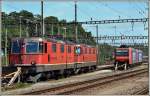 11358 und 11357, sowie 482 026-2 und 482 000-7 stehen abgestellt im Rangierbahnhof Muttenz. (04.09.2014)