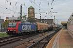 Durchfahrt vom BASF-Zug 49069 (Ludwigshafen (Rhein) BASF - Muttenz) am 25.10.2014 mmit der Re 482 006-4 in Basel Bad Bf gen Rangierbahnhof Muttenz.