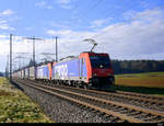 SBB - Loks  484 0210 + 484 002 vor Güterzug unterwegs bei Lyssach am 18.12.2020