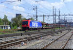 SBB - 484 012-0 vor Autotransport-Güterwagen unterwegs in Pratteln am 09.05.2022