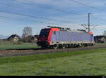 SBB - Als Lokzug unterwegs die 484 017-9 unterwegs bei Lyssach am 05.04.2023