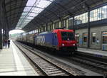 SBB - Lok 484 007-0 mit Güterzug bei der Durchfahrt im Bhf. Olten am 2024.05.18