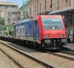 07.06.2016 14:28 SBB 484 019 mit einem Güterzug in Richtung Genua bei der Durchfahrt durch S.Margherita Ligure Portofino.