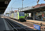 KLV-Zug mit Re 485 011-1 und Re 486 ??? der BLS Cargo AG (BLSC) durchfährt den Bahnhof Thun (CH) auf Gleis 1 Richtung Spiez (CH).
[24.7.2019 | 16:05 Uhr]
