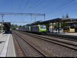 BLS - Loks 485 005-3 und 485 008 vor Güterzug bei der durchfahrt im Bahnhof Sissach am 29.05.2020