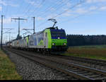BLS Lok 485 015 + 475 ??? vor Güterzug unterwegs bei Lyssach am 18.12.2020
