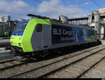 BLS - Lok 485 007-9 abgestellt im Bahnhofsareal von Spiez am 28.02.2021