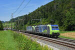 Doppeltraktion, mit den BLS Loks 485 002-0 und 475 405-7 fährt Richtung Bahnhof Tecknau. Die Aufnahme stammt vom 12.08.2021.