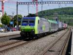BLS - 485 017-8 mit Rolla bei der durchfahrt im Bahnhof Sissach am 05.05.2014
