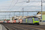 Doppeltraktion, mit den BLS Loks 485 005-3 und 486 509-3, durchfahren den Bahnhof Rothrist. Die Aufnahme stammt vom 12.05.2017.