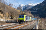 Aufgrund eines Wassereinbruchs im Lötschberg-Basistunnel mit folgender Teilsperre verkehren zurzeit vermehrt Züge via Bergstrecke.<br>
BLS Re 485 006 und eine Schwesterlok mit einem LKW-Walter-UKV-Zug am 15. Februar 2020 bei der Durchfahrt in Lalden.