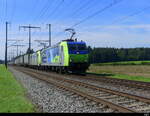 BLS - 485 001 + 486 508 vor Güterzug unterwegs bei Lyssach am 02.09.2022