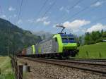 Re 485 001-2 und eine weitere Re 485 am 11.6.05 in Kandergrund