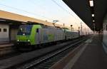 Durchfahrt von BLS Re 485 001-2  Haltingen  am 03.12.2013 mit einer Rollenden Landstraße aus Novara (I) nach Freiburg (Brsg) Rbf in Basel Bad Bf gen Weil am Rhein.