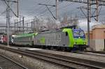 BLS Lokomotive 485 008-7 durchfährt den Bahnhof Muttenz. Die Aufnahme stammt vom 15.02.2014.