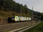 Die Re 486 510 und die Re 486 505 mit einem KLV-Zug am 07.10.2014 unterwegs bei Matrei am Brenner.